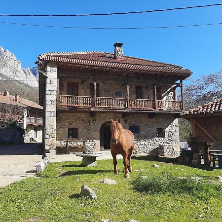 ホテル La Casa Vieja En Valdeon Soto de Valdeón エクステリア 写真